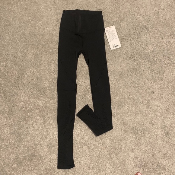 lululemon athletica Pants - Lululemon Reveal Tight Precision